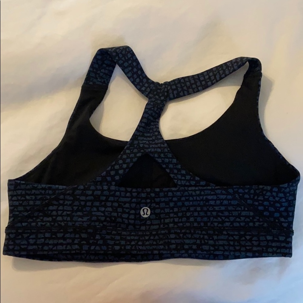 Lululemon sports bra